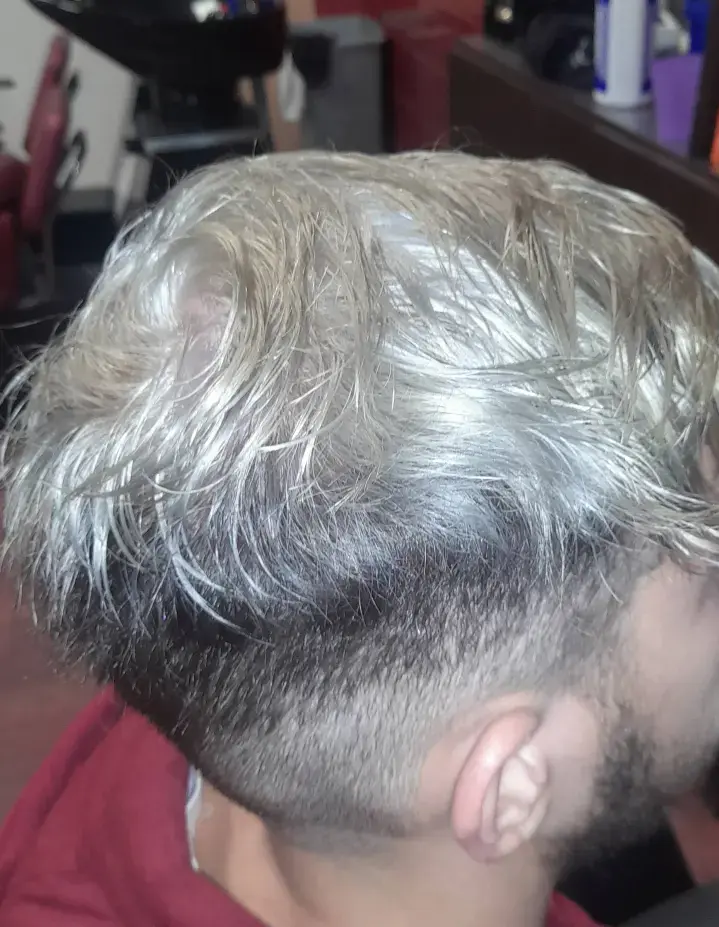 Corte caballero degradado con platino